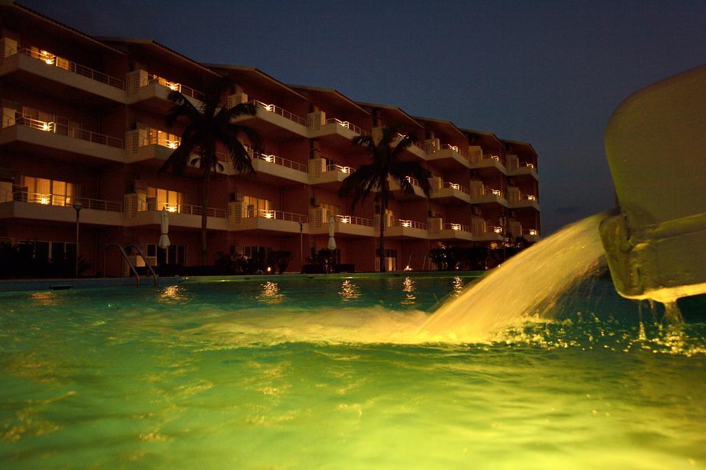 Hotel Exes Ishigaki à Ishigaki  Extérieur photo