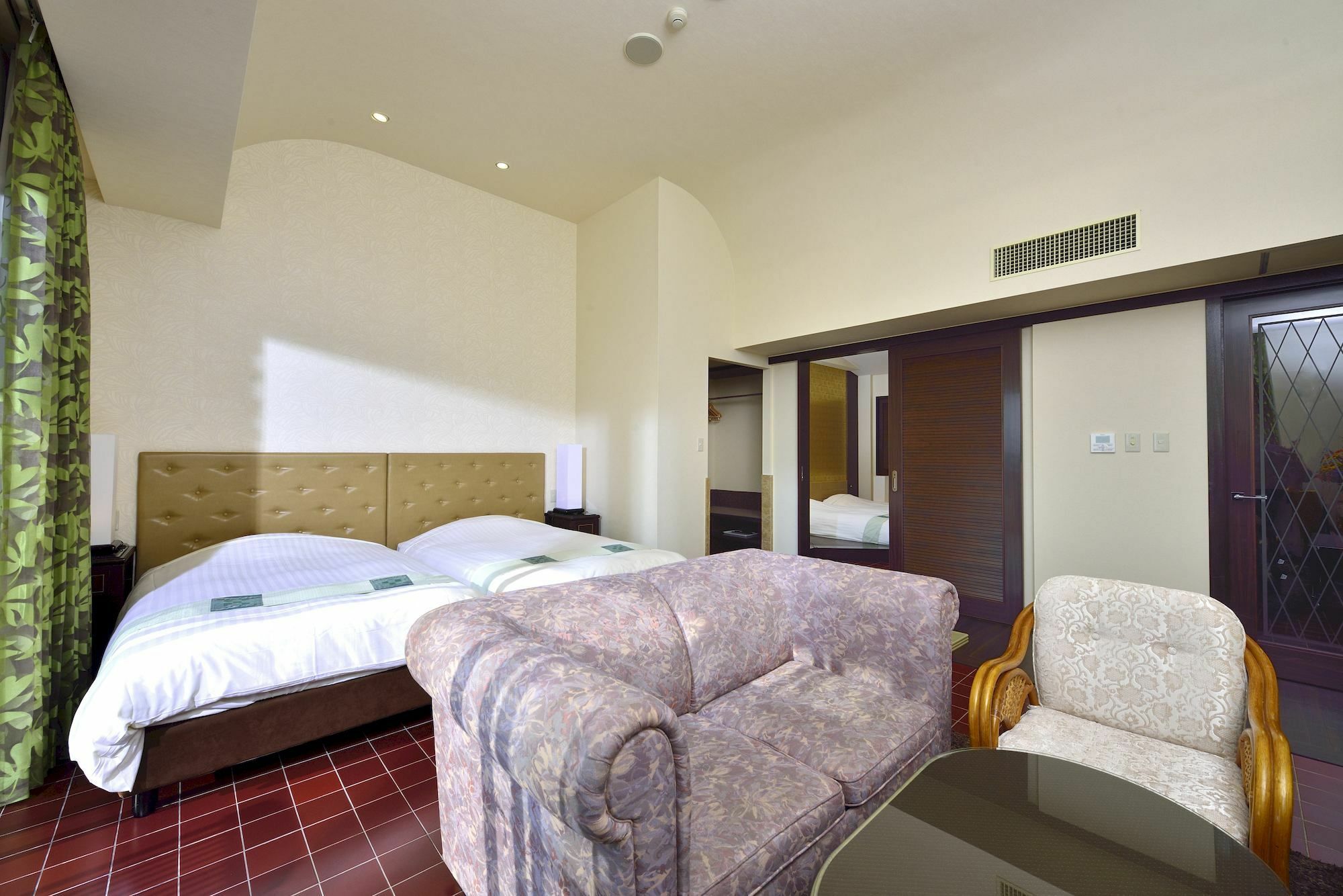 Hotel Exes Ishigaki à Ishigaki  Extérieur photo